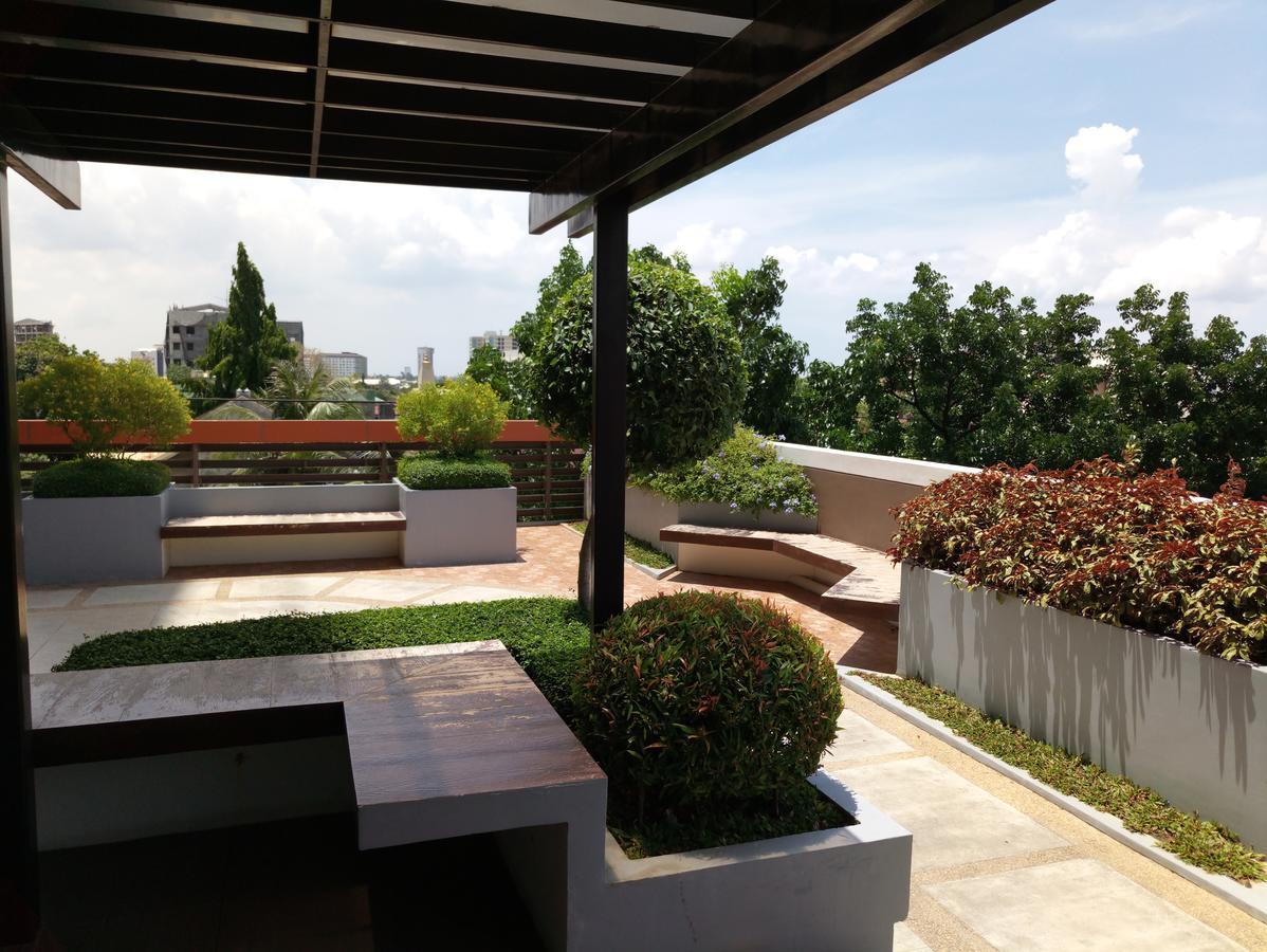 2405 Mabolo Garden Flats Apartment Cebu Exterior photo