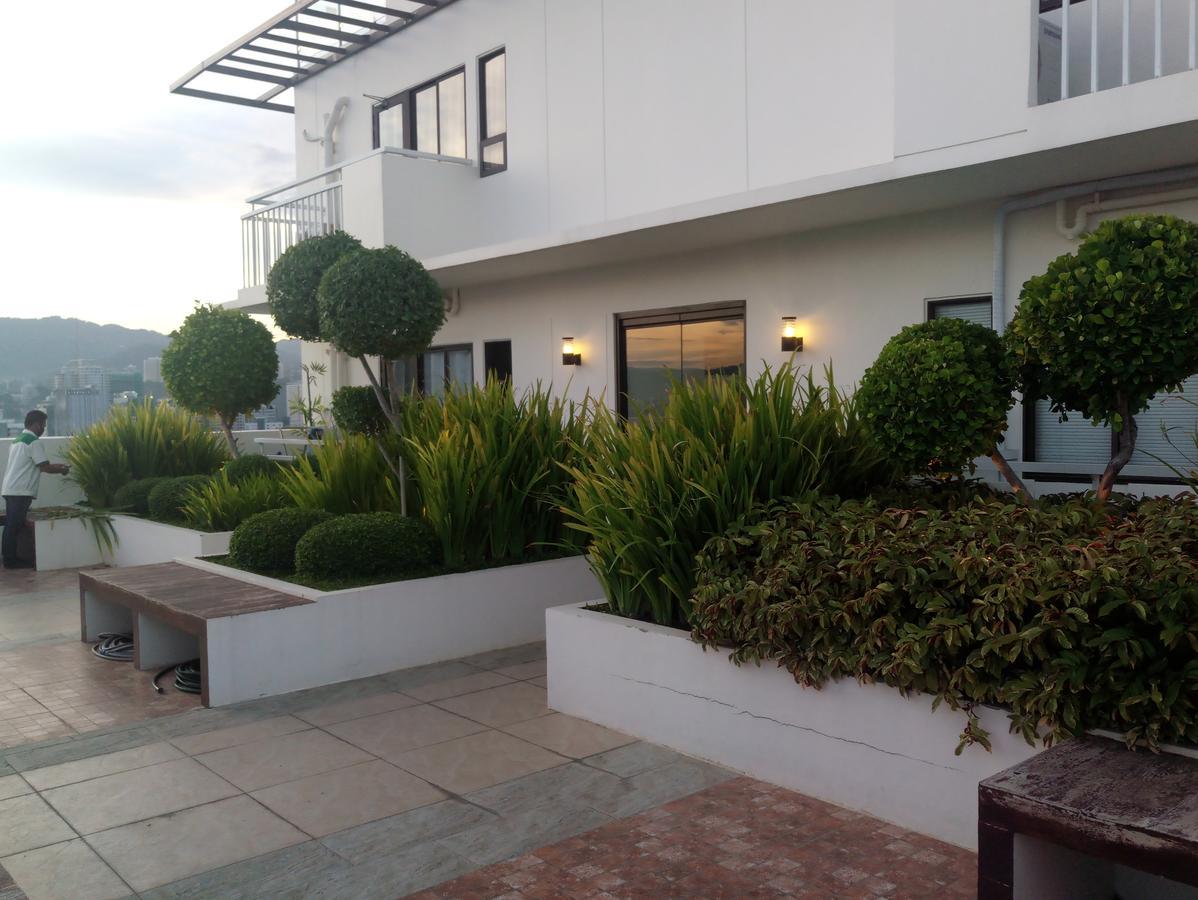 2405 Mabolo Garden Flats Apartment Cebu Exterior photo